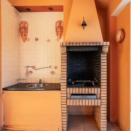 Villa Orange Tree In Alvor